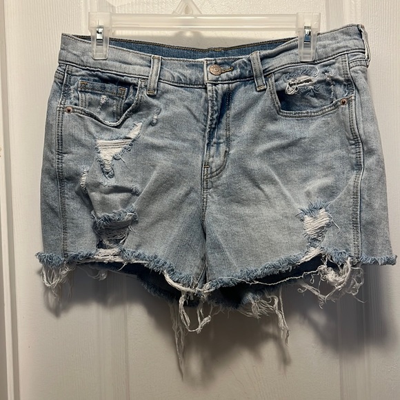 Old Navy Boyfriend Mid Rise Jean Shorts - Picture 1 of 5